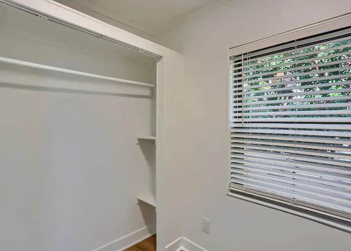 Dormont, Potomac 3 Unique & Modern 2bd Apartment