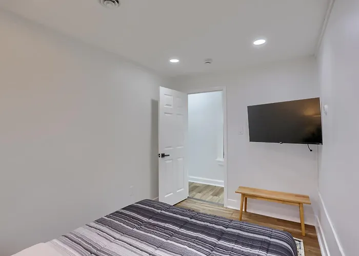 Dormont, Potomac 3 Unique & Modern 2bd * Pittsburgh